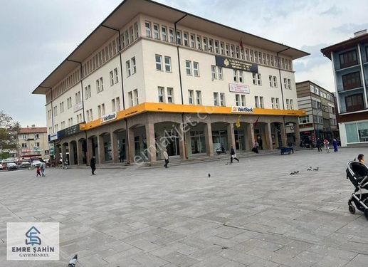 VALİLİK KARŞISI VAKIFBANK YANI 25 M2 SATILIK OFİS