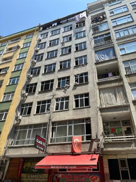  RİZE MERKEZDE SATILIK FAAL ÇALIŞIR DURUMDA RUHSATLI OTEL BİNASI