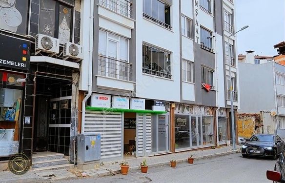 TIRNOVA CADDESİNDE BELEDİYE MEYDANINA ÇOK YAKIN SATILIK DÜKKAN