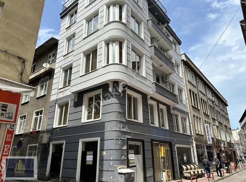 MRZ GAYRİMENKUL'DEN GAZİ CADDESİ ALTI SATILIK 5 KATLI BİNA