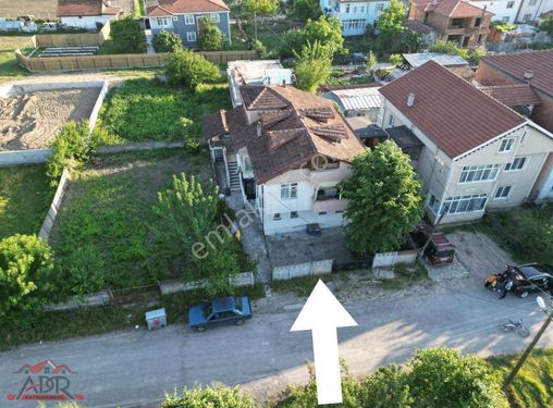 Sakarya K.söğütlü De280 M2arsaiçinde 2.5kat Satılık Müstakil Ev