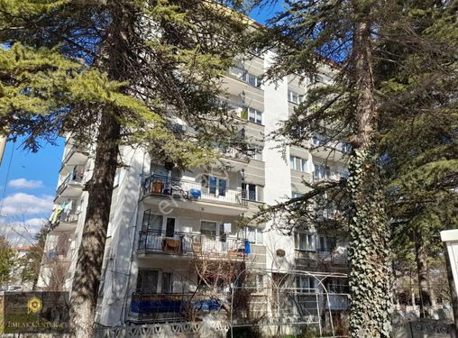 EMLAK CENTER43DEN İSTASYON CADDESİNDE ARAKAT DAİRE