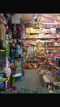 Devren satılık oyuncak ve kırtasiye dükkanı