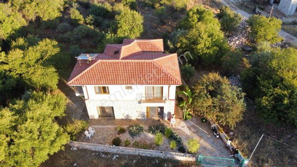 Kaş Bayındır Mahallesinde Müstakil Tapulu Villa