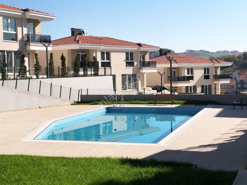 Site İçinde  Satılık Son Triplex Villa 