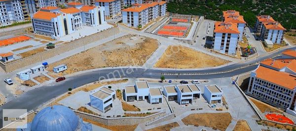 İzmir Kemalpaşa Toki Projesinin Merkezinde Satılık 75m2 Dükkan