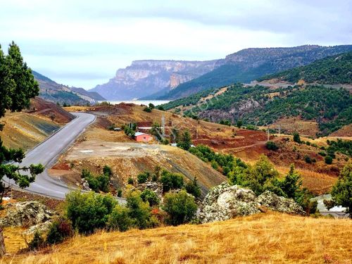  sorgun satılık 1400 dönüm tarla 