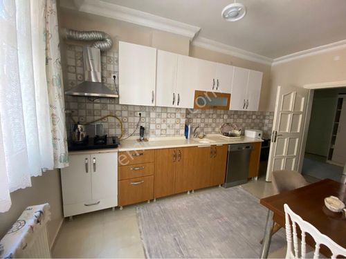  ÇEKMEKÖY  ÇAMLIK DA SÜPER KONUMLU  GENİŞ 3+1 SATILIK  DAİRE AKKAYA  DAN 