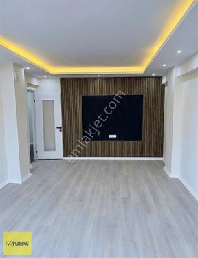 TURPA BALÇOVADAN ATA CADDESİNDE ARA KAT 3+1 SATILIK DAİRE