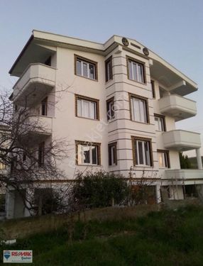 YALOVA REMAX ŞEHİR 2 'DEN ÇİFTLİKKÖY 'DE KOMPLE SATILIK BİNA