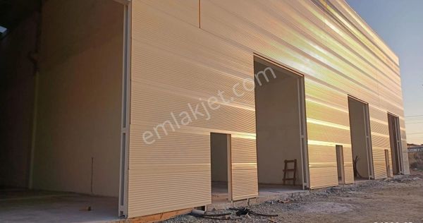 FİDANCAN EMLAK'TAN SATILIK 200 m2 KAPALI 100m2 AÇIK ALAN SANAYİ DÜKKANLARI