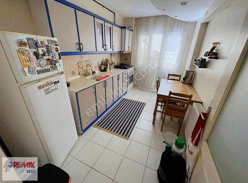 REMAX BEST'TEN YALI MAHALLESİNDE KÖŞE KONUMDA SATILIK 2+1 DAİRE