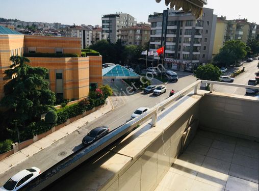 ACIBADEM HASTANASİ KARŞISI 4+1 KİRALIK OFİS