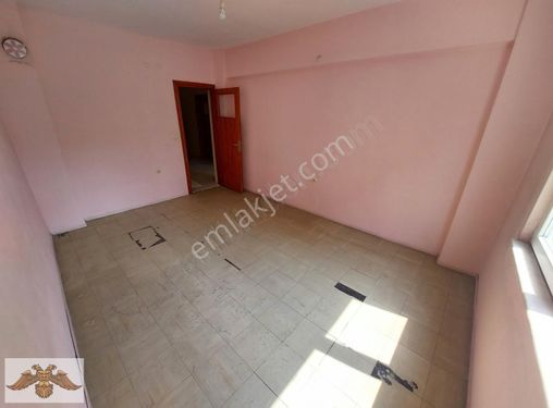 Üçgen Mah. 3+1 Arakat Açık Mutfak 135m2 Daire