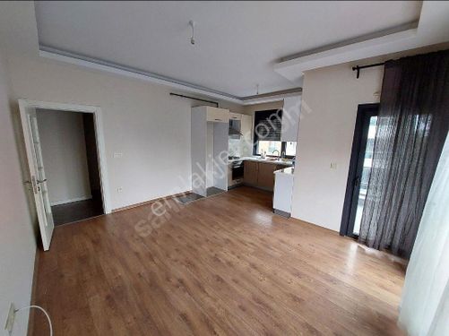 Bostancı Metroya Sahile Yakın Yeni Binada Kiralık 2+1 Lüks Daire 