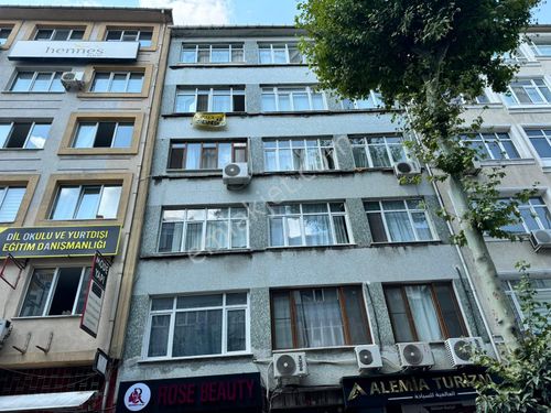 DEHA EMLAK'TAN AKDENİZ CAD. KÖŞE YANI  5. KAT İÇİ YAPILI DAİRE 2+1