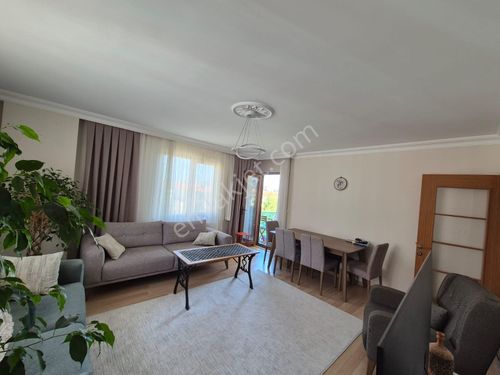  Tuzla Evliyaçelebide Hatboyu Caddesine 20 m 2+1 İskanlı Satılık