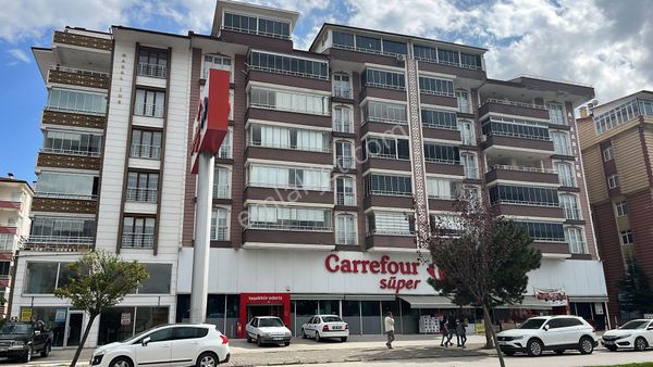  YEŞİLIRMAK'TA CARREFOURSA ÜSTÜNDE YOL CEPHELİ 3+1 SATILIK DAİRE