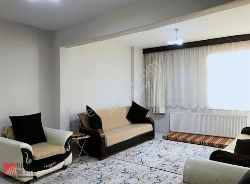 KENTPLAZA ARKASI ARAKAT AİLE APARTMANINDA OTURUMA HAZIIR DAİRE