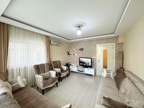  KIZILARIKDA HAVUZLU SİTEDE AYRI MUTFAKLI GENİŞ KULLANIŞLI 2+1 SATILIK DAİRE