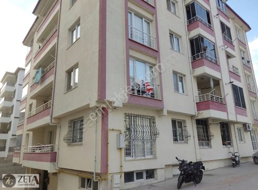 CUMHURİYET MAHALLESİ'NDE 2+1 SATILIK ARA KAT DAİRE