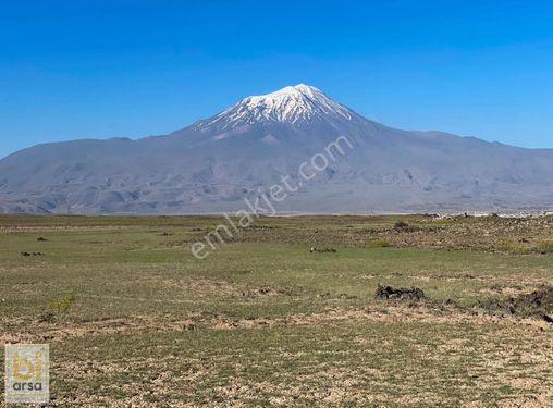 DOĞUBAYAZIT'A 3 KM ! İRAN YOLUNA 2 KM ! KONUT İMARLI ARSA !!