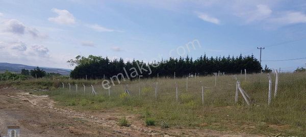 ARNAVUTKÖY TAYAKADINDA  ÇİFT CADDE CEPHELİ ADAK SATMAYA TİCARİ AMACA UYGUN KİRALIK MÜSTAKİL EV