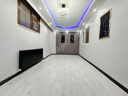  BAHÇEŞEHİRE YAKIN KONUMDA MÜSTAKİL BAHÇELİ 2+1 LÜX SIFIR DAİRE !