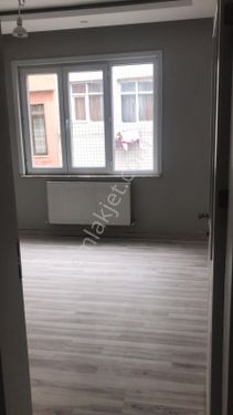  BAYRAMPAŞA BAĞLAR CADDESİNDE 2+1/75m2/ 1.KAT/ARABA TAKASA AÇIKTIR./İÇİ SIFIR MASRAFSIZ DAİRE