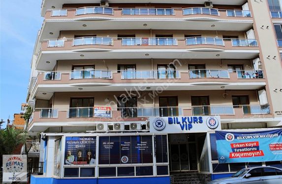 Karşıyaka Yalı Mahallesinde Geniş 3+1 Kiralık Daire