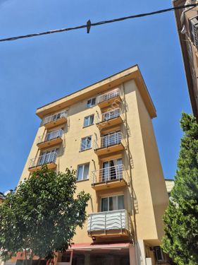  YALI MAHALLESİ MERKEZİ KONUMDA 3+1 EBEVEYN BANYOLU SATILIK DAİRE