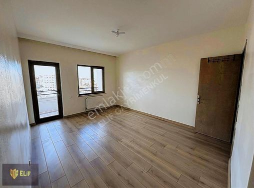 ELİF'DEN YONCA PARK SİTELERİNDE 6+1 KİRALIK TERASLI DUBLEX DAİRE