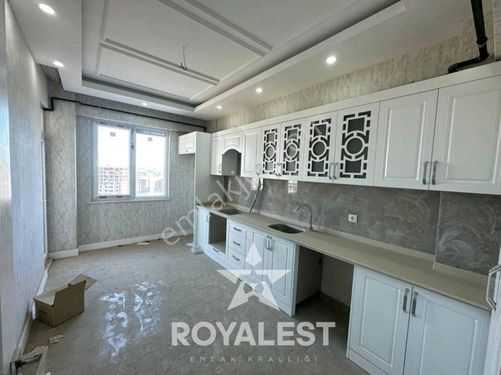  ROYALEST TEN GENİŞ VE KONFORLU OTURUMA SAHİP 3+1 LÜX DAİRE