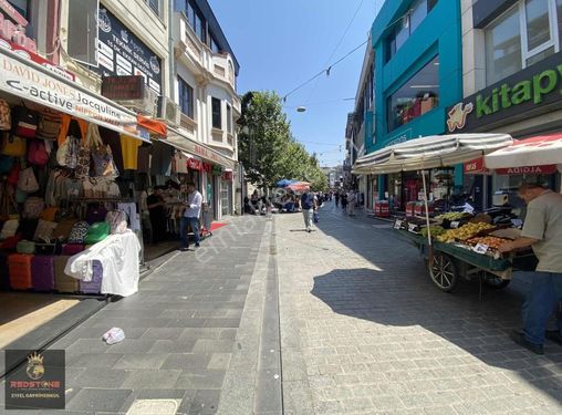 ÜSKÜDAR HUZUR ÇARŞISINDA KİRALIK DÜKKAN