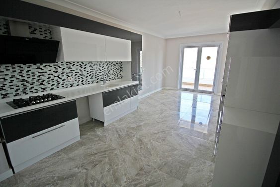  Bağlıca Satılık Merkezi Lokasyonda %80 Kredi İmkanı İle 4+1 Daire