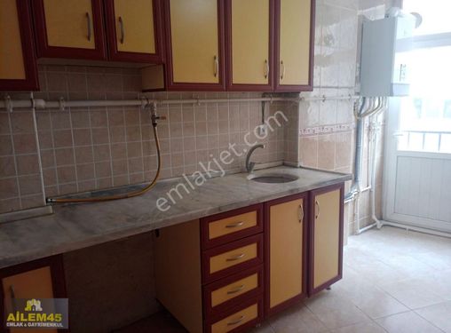 MANİSA MERKEZDE KİRALIK 2+1 DAİRE