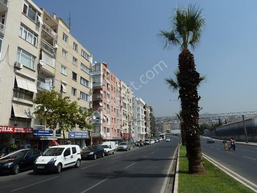  ALAYBEY TERSANEDE DENİZ MANZARALI, TADİLATLI, ASANSÖRLÜ 2+1