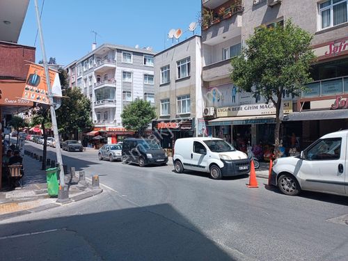 Gaziosmanpaşa'da Kiralık Giriş Dükkan