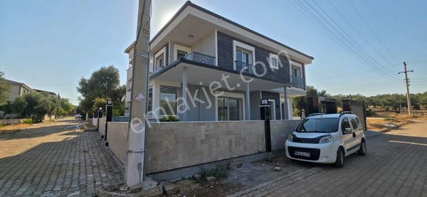  Didim Akbük te denize 400 mt mesafede 4+1 tam müstakil villa