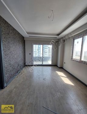 KARDEŞ EMLAKTAN ANA CADDE *HARARSIZ *İSKANLI* 1+1 KİRALIK DAİRE*