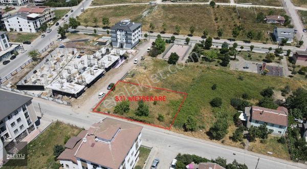 MERKEZİ KONUMDA TİCARİ+KONUT CADDE ÜZERİ SATILIK KÖŞE ARSA