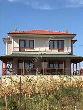 ruhsatlı villa arsası