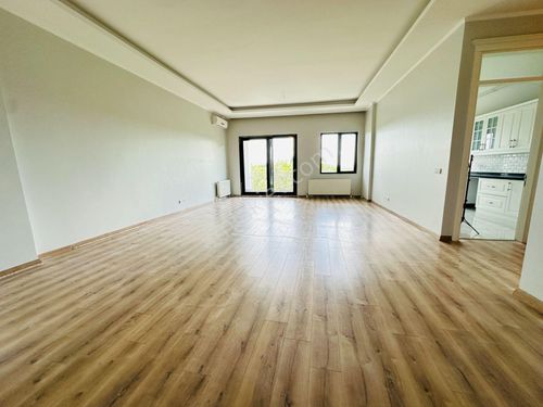  Eyüp Kemerburgaz'da kiralık 3+1 200m2 orman manzaralı dublex