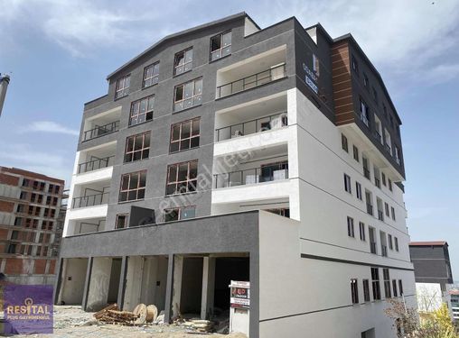 KAYAPA'DA 137M2 3+1 HAVUZLU KAPALI OTOPARKLI DAİRE