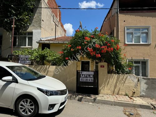  MALTEPE ESENKENT'TE SATILIK MÜSTAKİL EV