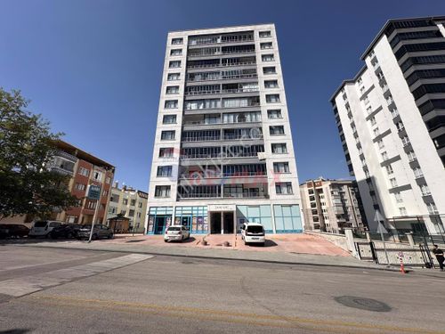 ANKARA ELVANKENT DE SİTE İÇERSİNDE SATILIK DAİRE