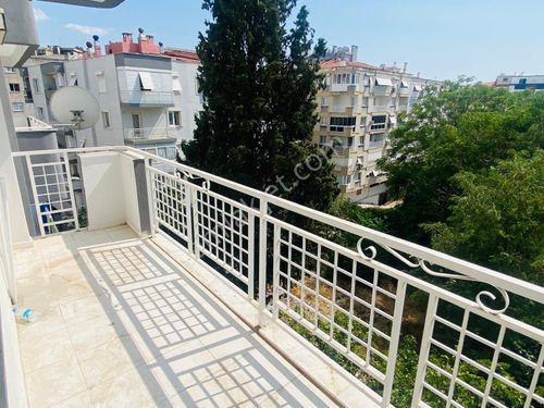 BORNOVA MERKEZDE ARAKAT, 160 M2 , 3+1 , TADİLATLI DAİRE