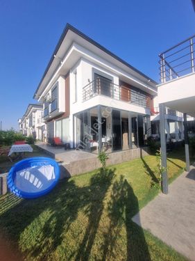 Didim,Hisar, Havuzlu Olivia 3 Sitesi'nde Satılık Tribleks Villa