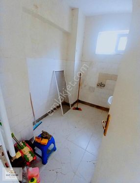 KARABÜK 5000 EVLER 75.YIL MAHALLESİNDE SATILIK 3+1 DAİRE