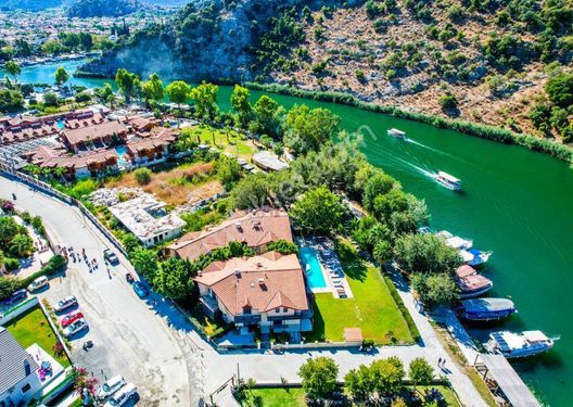  Muğla Dalyan Merkezde 750 m2,  %20 / 40 imarlı 2 kat Müsadeli Kelepir Arsa Satılık